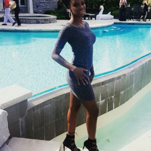 Un café, une cigarette et du plaisir Zara - rencontre-Black-Tarbes
