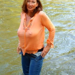 UnevieilleprostitutesurlesdentsdeTarbes Fanny - rencontre-Cougar-Tarbes