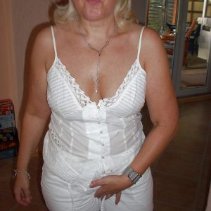 Léna - rencontre-Milf-Courbevoie