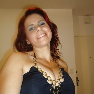 Viens me chercher à la sortie de la douche Louna - rencontre-Milf-Rezé