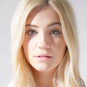 Quel mec saura se rapprocher sans effrayer? Lise - rencontre-Teen-Saint-Germain-en-Laye