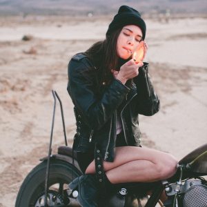‘Scusez-moi si je parle trop vite… Je suis pressée! Elise - rencontre-Teen-Toulon